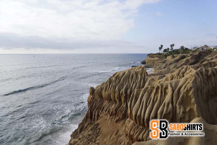 Discover the Best Places to Visit in San Diego for Free | Lifestyleazz Blog Sunset Cliffs Natural Park - Places to visit in San Diego for free